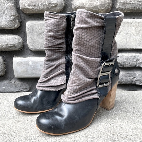 London Underground Bit of Romance Boot sz 10 - Picture 1 of 12